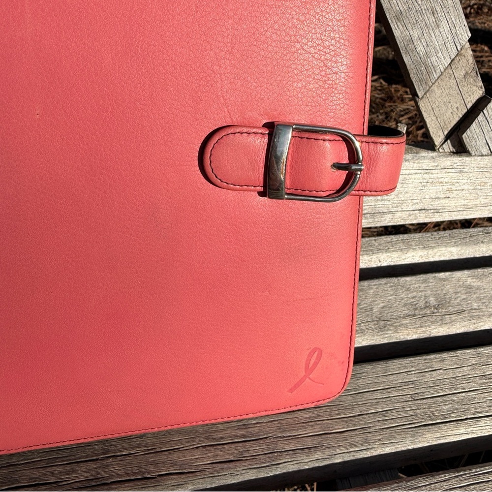 GUC Daytimer Pink Leather Planner Agenda - Picture 3 of 10
